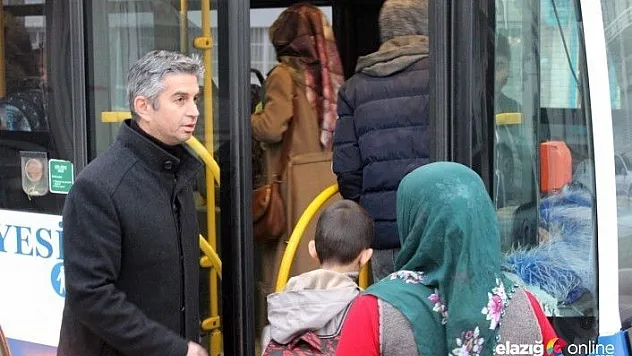 Depremzede öğrencilere ücretsiz servis hizmeti