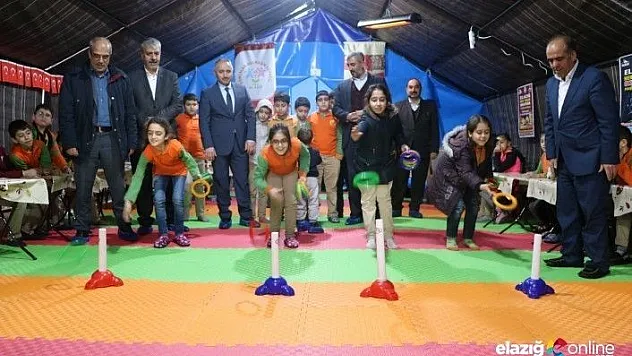 Elazığ'da öğrencilerin sosyal anlamda desteklenmesi için etkinlik çadırı