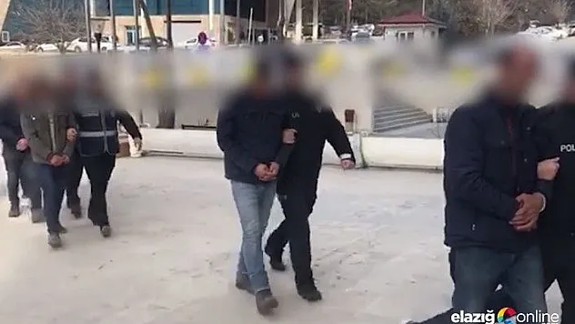 Hasarlı binalardan hırsızlığa 6 tutuklama