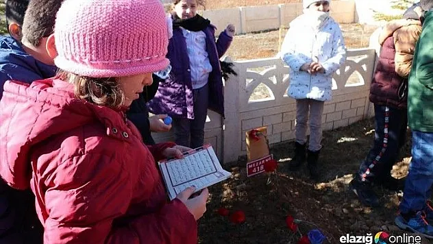 Öğrenciler Depremde Kaybettikleri Arkadaşlarını Unutmadı
