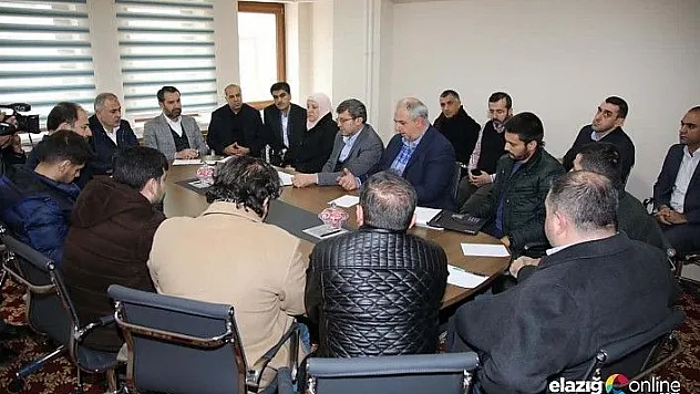 Şerifoğulları: 'Bir an önce evsiz kalan vatandaşlarımızı yeni evlerine kavuşturmamız lazım'