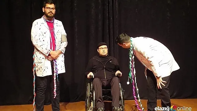 Turgutlu Belediyesinden Elazığ yararına tiyatro oyunu
