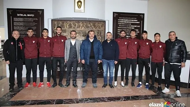 Vali Kaldırım ve Başkan Şerifoğulları Elazığspor'un yanında