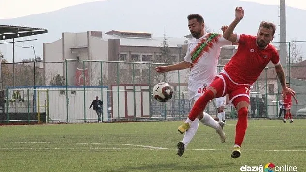 Elazığ Belediyespor, sahasında Karşıyaka ile 0-0 berabere kaldı