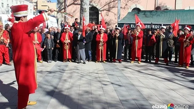 Elazığ'dan &quotBahar Kalkanı Harekatı&quotna bayraklı mehteranlı destek