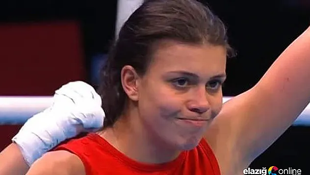 Elazığlı boksör Aycan Güldağı, rakibini yenerek son 16 turuna yükseldi