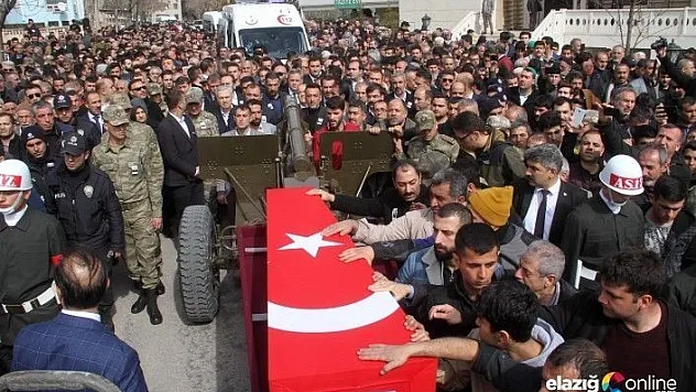 Elazığlılar şehidini son yolculuğuna uğurladı