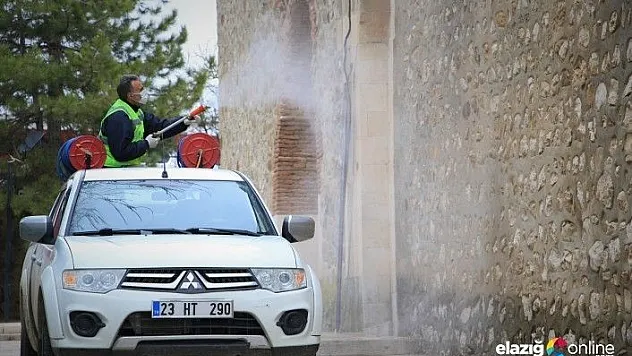 Tarihi mahalle Korona virüsüne karşı dezenfekte edildi