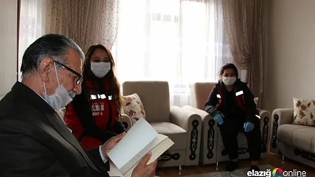 70 yaşındaki Şükrü amcadan &quotSosyal Vefa'ya, Şiirli &quotVefa&quot