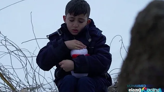 Elazığ Valiliğinden duygulandıran &quotEvde kal&quot videosu