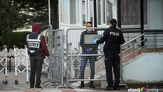 Elazığ'da 11 apartmandaki karantina kaldırıldı