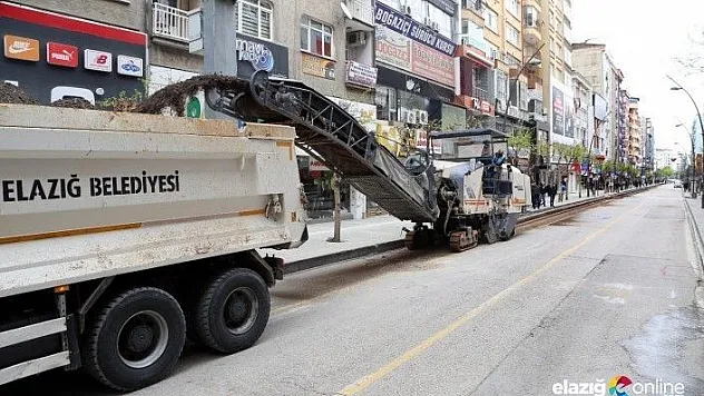 Kapatılan cadde de yenileme çalışması başlatıldı