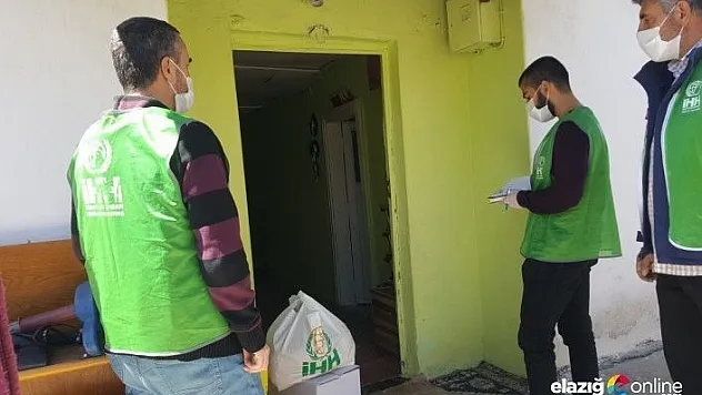 Ramazan ayı öncesinde ihtiyaç sahibi ailelere gıda yardımı yapılmaya başlandı