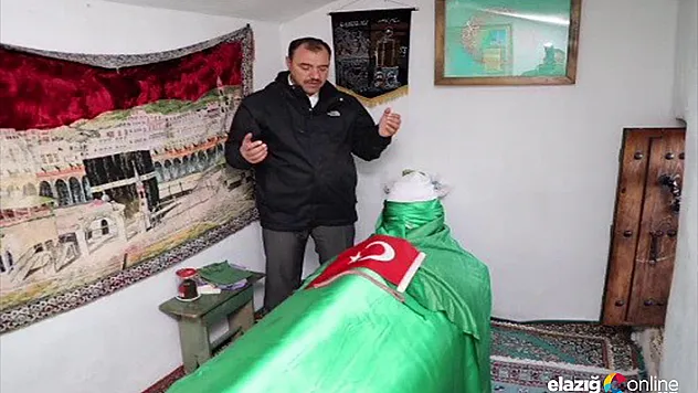 Vali Kaldırım, yazıp seslendirdiği şiiri paylaştı