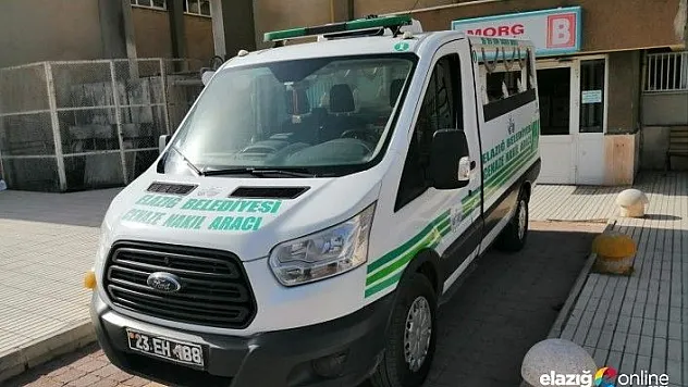 3 metre derinliğindeki gölete giren genç adam hayatını kaybetti