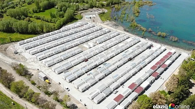 Depremin merkezi Sivrice'de Konteyner kentte yaşam