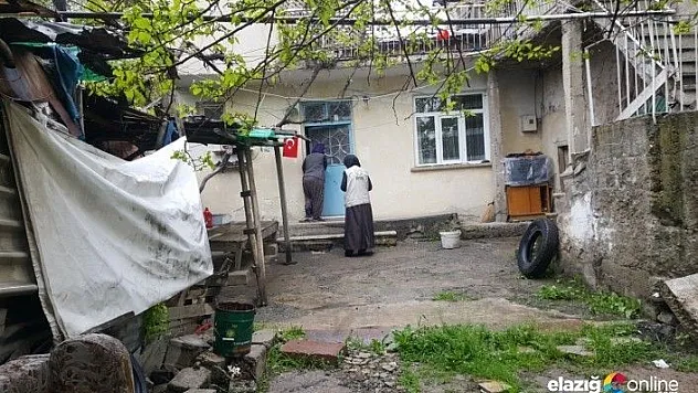 IHH Elazığ, dar gelirli ailelere desteğini sürdürüyor