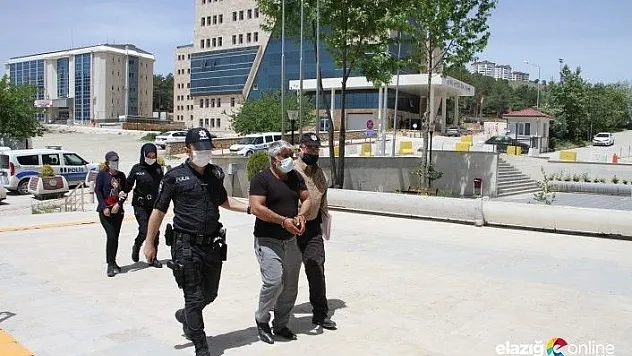 Kapı, pencere ve sayaçları söken 1'i kadın 5 şüpheli yakalandı