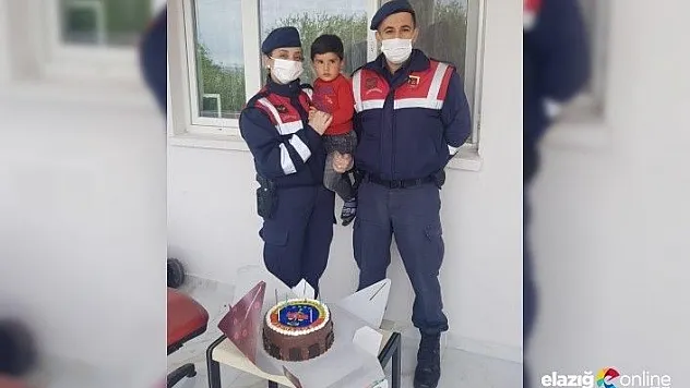 Toruna şehirler arası doğum günü sürprizi Mehmetçik'ten