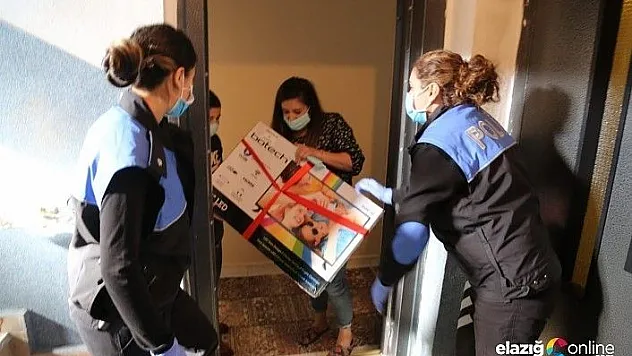 Tunceli'de derslerini takip edemeyen 35 öğrenciye televizyon ulaştırıldı