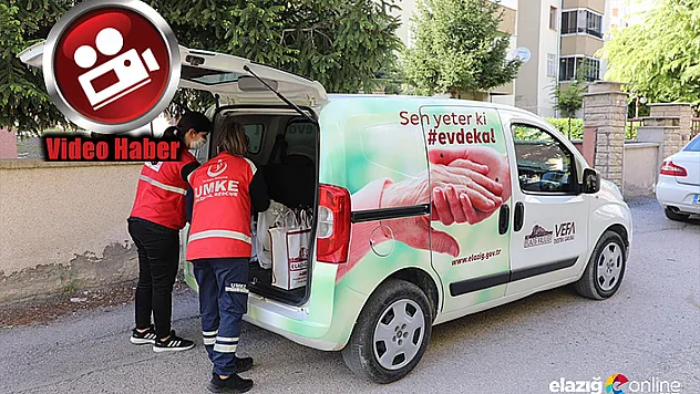Vefa ekibi badem şekeri ve ışkınla gönüllere dokundu