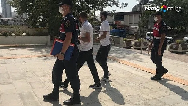 4 hırsızlık şüphelisi kaçmaya çalışırken yakalandı