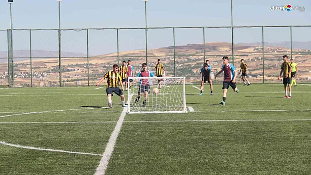 Gençler Sahaya, Mahalle Ruhu Elazığ'a Geri Döndü! '5x5 Sokaklar Bizim' Başladı