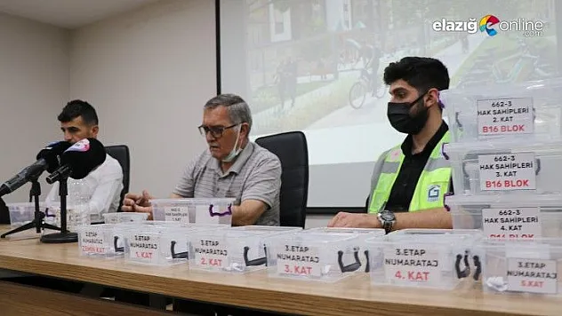 Abdullahpaşa'da yapılan 713 konut için kura çekildi