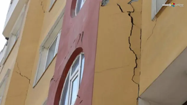 AFAD genelgeyi yayınladı! Hasarlı evlere nasıl girilecek?