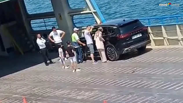 1 Saatlik Mücadele Sonrası Kapı Açıldı: Minik Çocuk İş Başında!