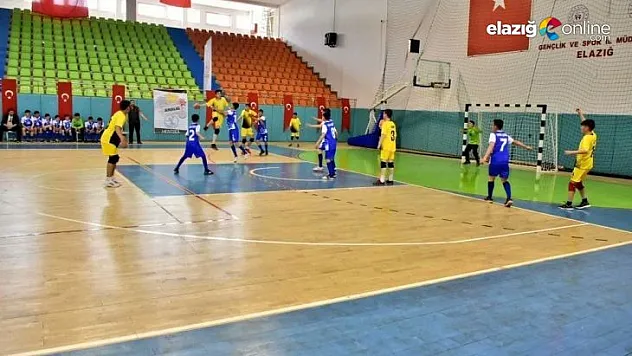 Analig hentbol grup müsabakaları Elazığ'da