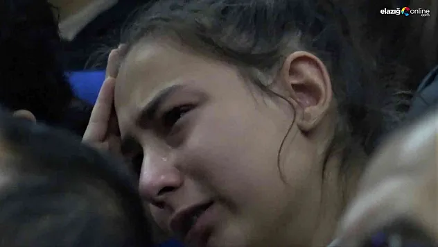 Atatürk'ün anlatıldığı 10 Kasım programında öğrenci hüngür hüngür ağladı