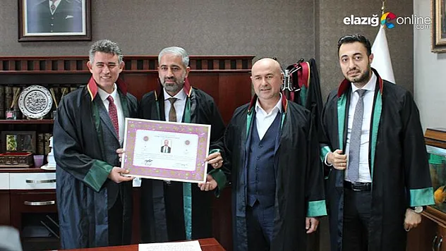 Av. Tanman belgesini TBB Başkanı Feyzioğlu'nun elinden aldı