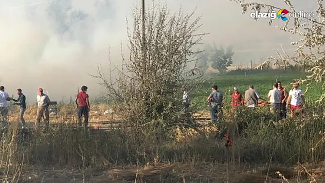 Bahçede Çıkan Yangın Evde Hasara Yol Açtı