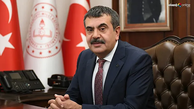Bakan Tekin açıkladı! Sınıf tekrarı geri geliyor, devamsızlık affı kalkıyor