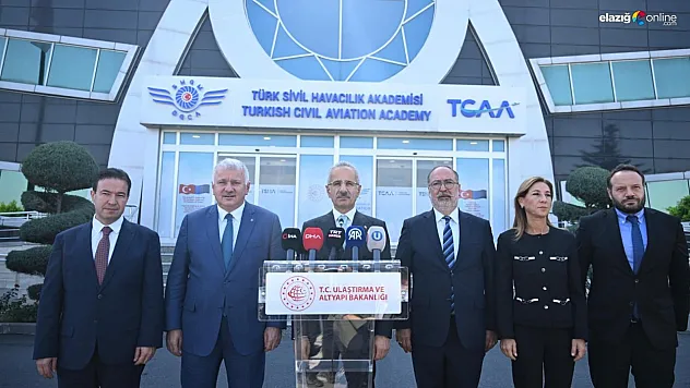 Bakan Uraloğlu müjdeyi verdi! İzmir-Elazığ uçuşları için geri sayım başladı!