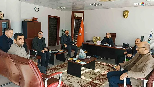Elazığ'da Medya ve Akademi Buluşması: Başkan Gürtürk ve Dekan Tanyıldızı Bir Araya Geldi!