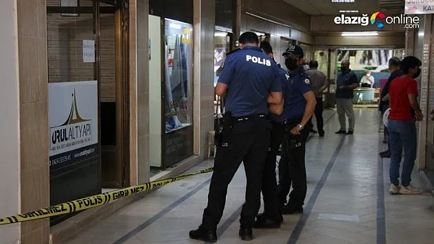 Bıçaklı Saldırıya Uğrayan Eski İl Genel Meclisi Üyesi Hayatını Kaybetti