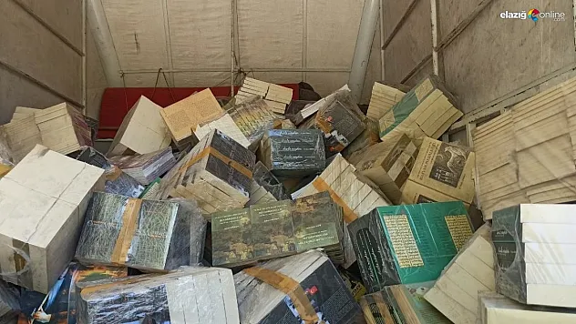 Kitap hırsızları suçüstü yakalandı!