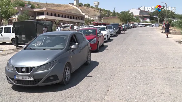 Bitmeyen Kuyruk Yapmışlar!