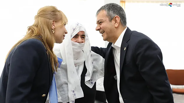 Çalıştıkça milletin gönlünde iz bırakıyor!