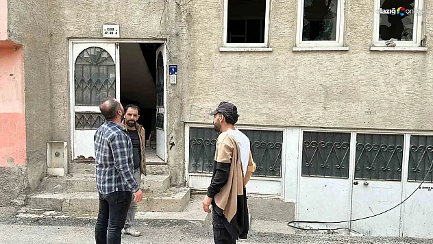 Canını hiçe sayarak girdiği ağır hasarlı binanın penceresinden düştü