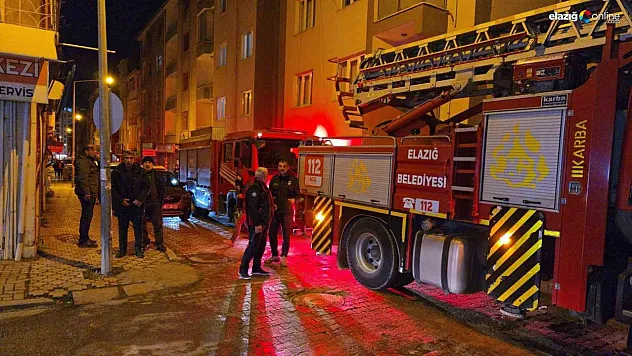 Elazığ'da Çatı Katından Yükselen Dumanlar İtfaiyeyi Harekete Geçirdi!