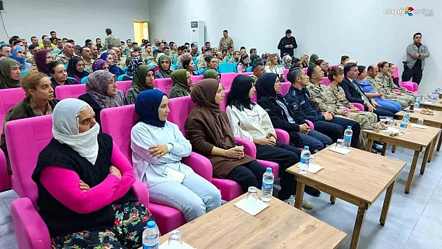 Çemişgezek'te  'Kadına Yönelik Şiddetle Mücadelede' programı