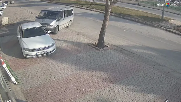 Park Halindeki Araca Çarptı! Yetmedi İş Yerini Harabeye Çevirdi!