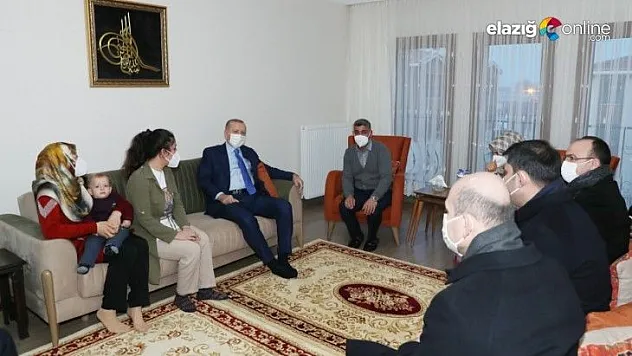 Cumhurbaşkanı Erdoğan'dan Depremzede Aileye Ziyaret