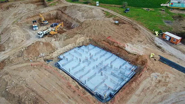 Elazığ'da TOKİ eliyle yapılan deprem konutlarında çalışmalar hızla ilerliyor!