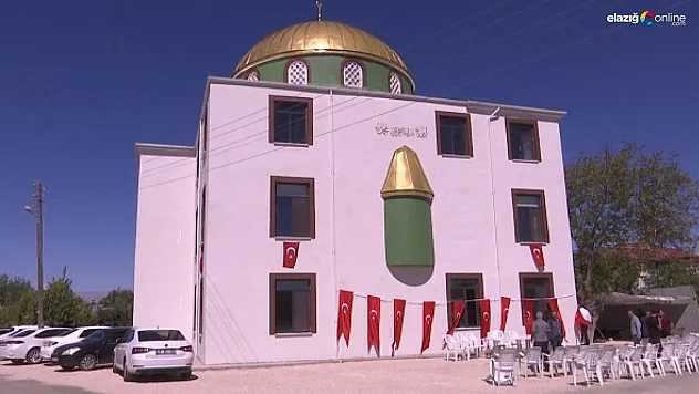 Deprem sonrası yıkılan Muratçık Köyü Cami ibadete açıldı