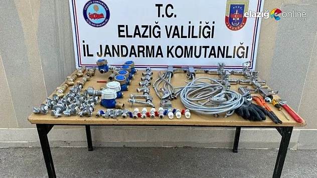 İnşaat alanında hırsızlık yapan zanlılar suçüstü yakalandı