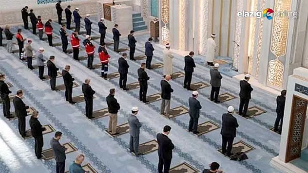 Diyanet Cuma Namazı Kurallarını Yayınladı